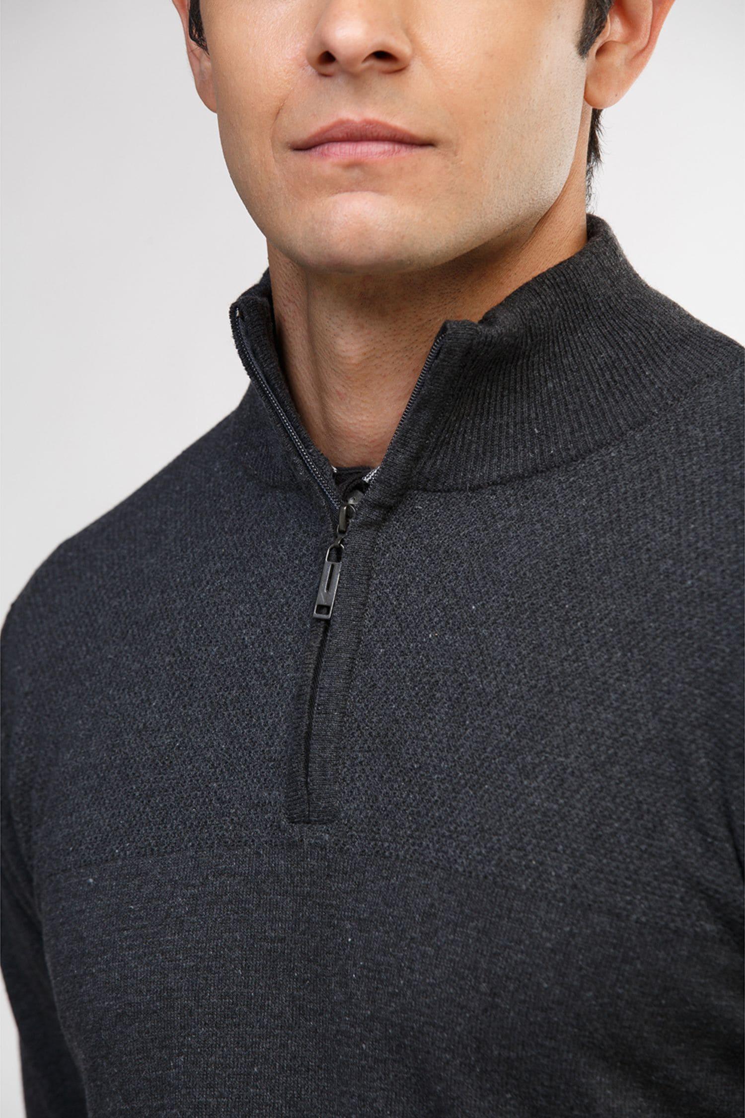 Suéter tejido de punto para hombre color gris oscuro con cierre hasta el cuello