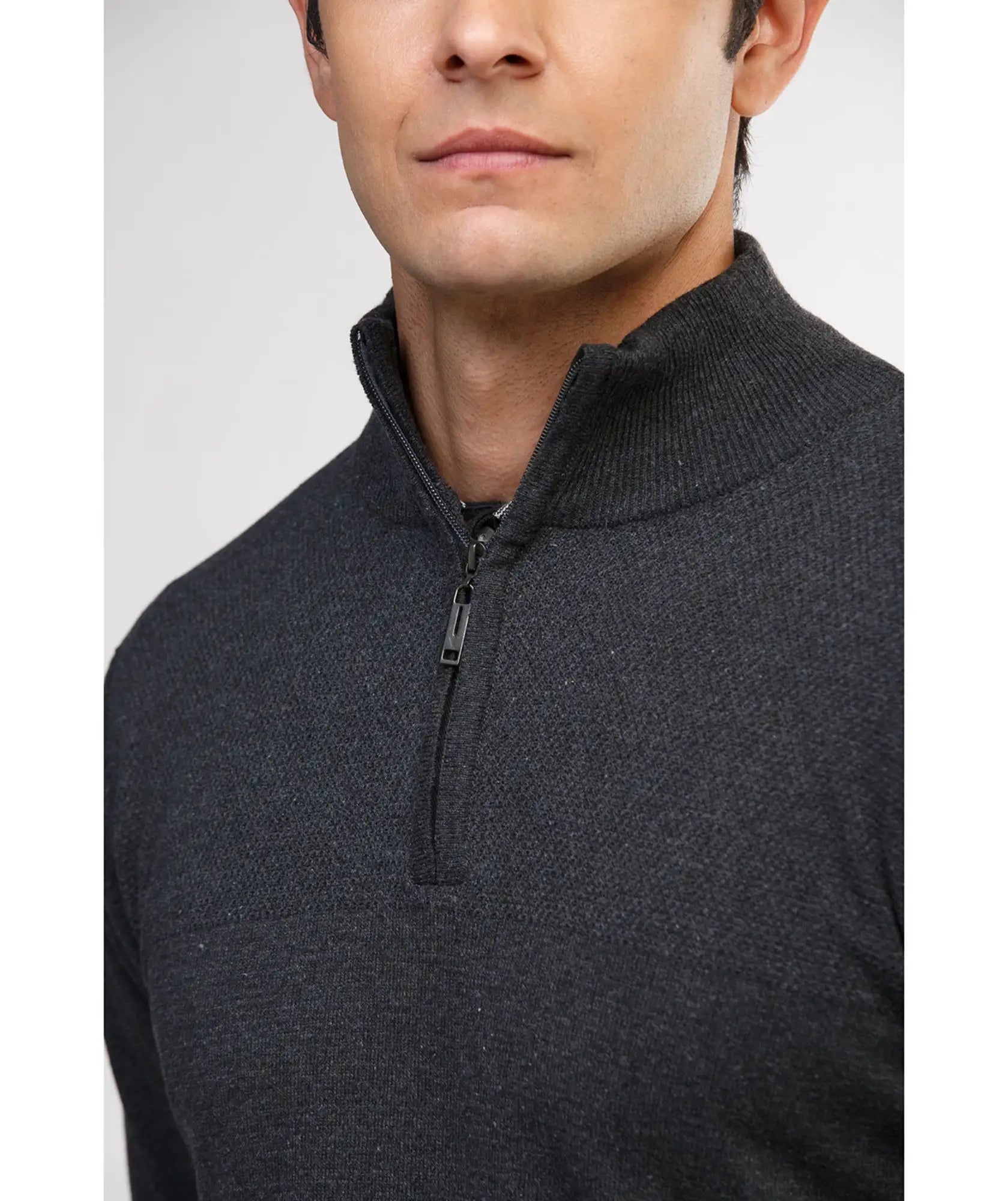 Suéter Briceño en tejido de punto cuello halfzip