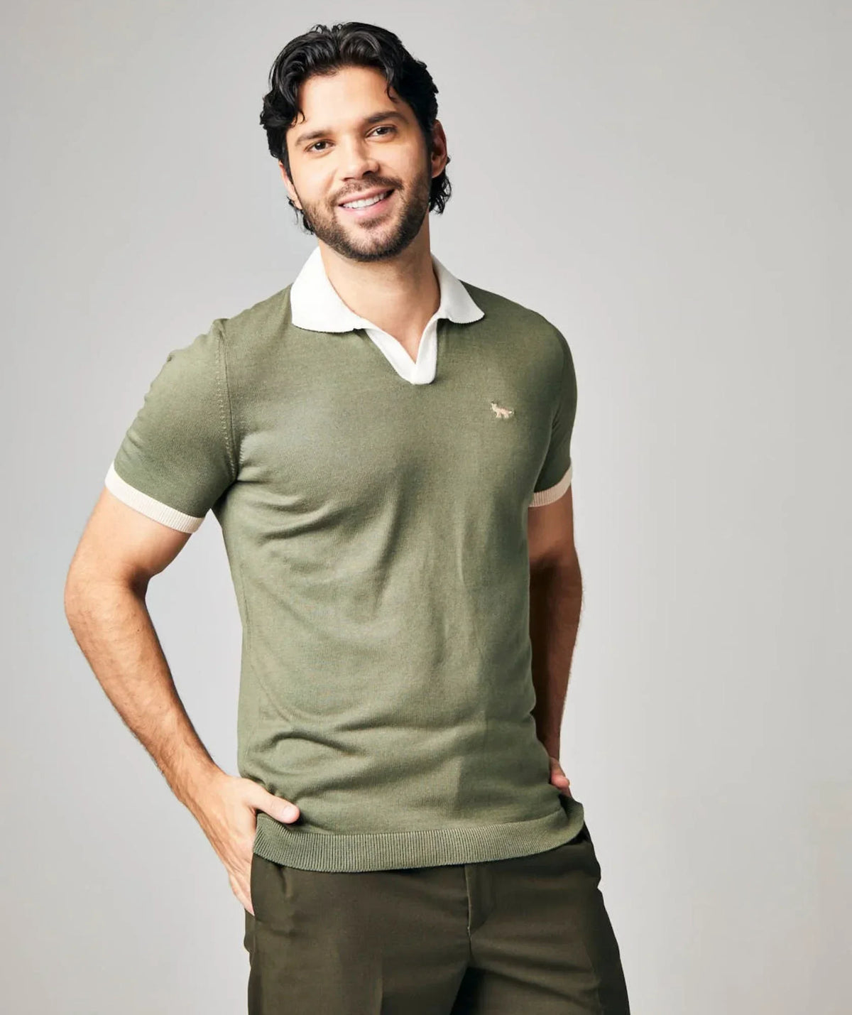 Camiseta Polo California Color Verde en tejido de punto - vista frontal - Alison