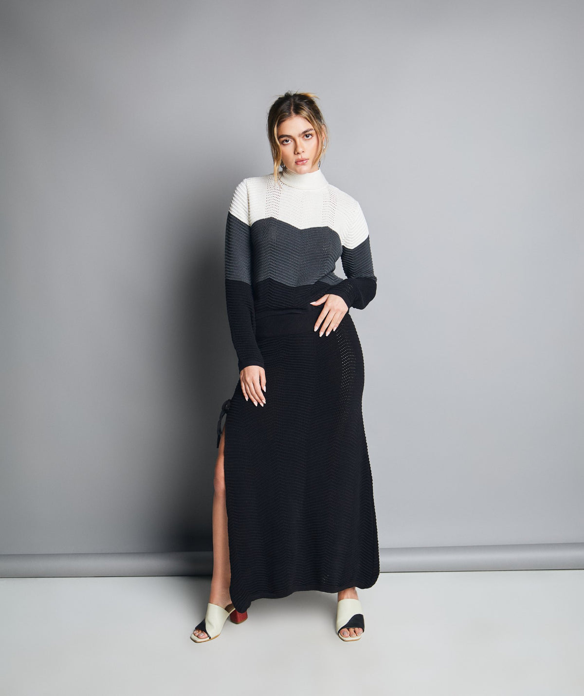 Falda tejida con abertura en costado - Brisa - look completo - Alison