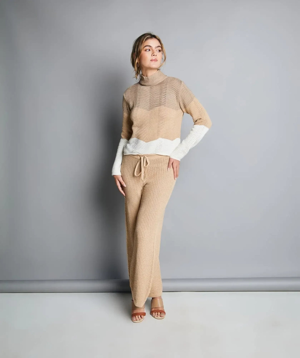 Crop Top Brisa Camel - Tejido de Punto Bicolor - detalle - Alison
