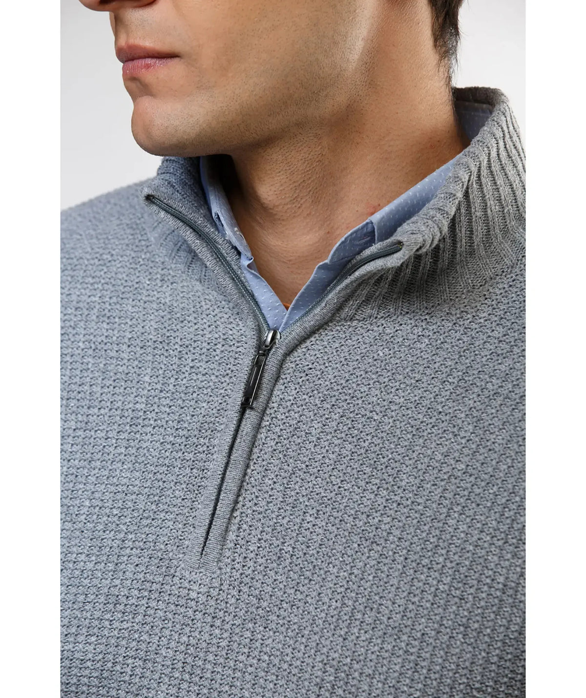 Suéter Gris Con Coderas Cuello Halpzif - Tolú - detalle - Alison