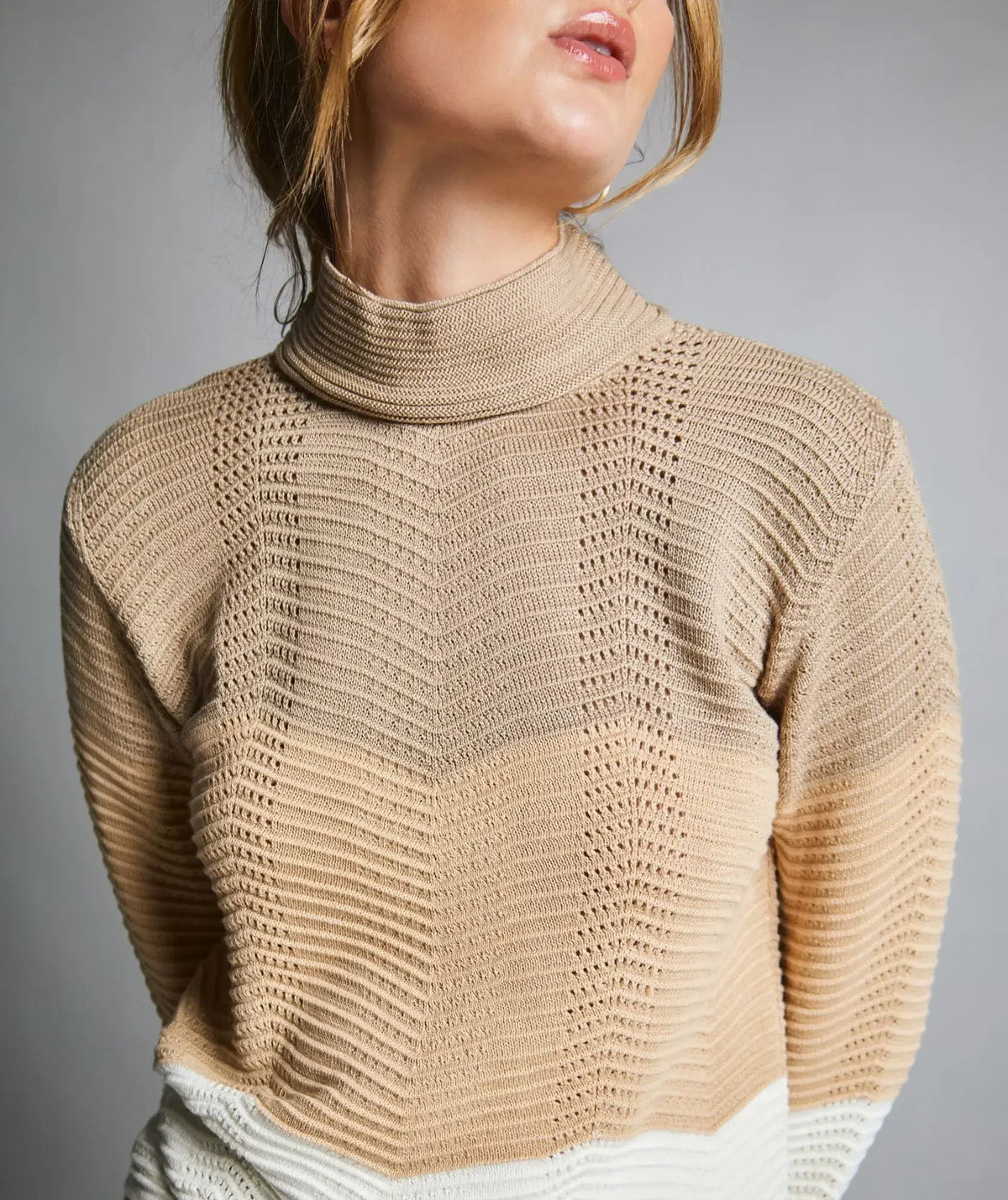 Crop Top Brisa Camel - Tejido de Punto Bicolor - vista frontal - Alison