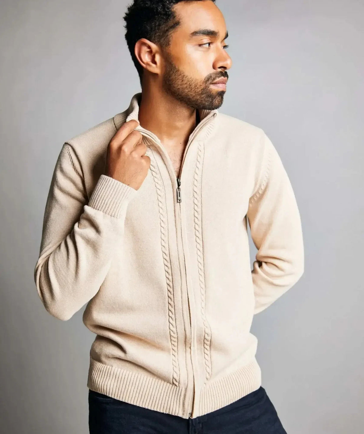 Chaqueta Roma en tejido trenzado — chaqueta tejida de punto para hombre | Alison Colombia