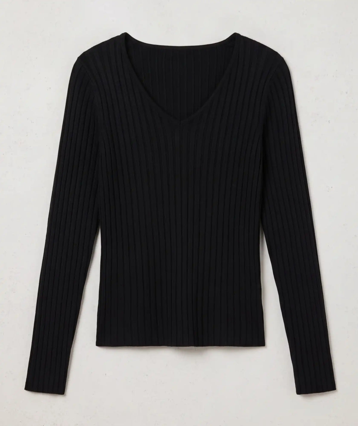 Escote Negro en Cuello V de Algodón | Leticia