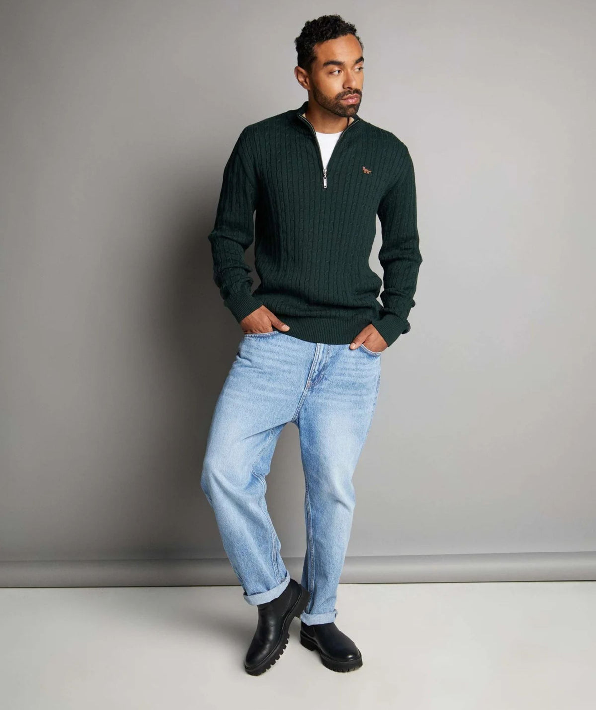 Suéter Palmira Verde Oscuro con pantalón azul - Cuepro Completo