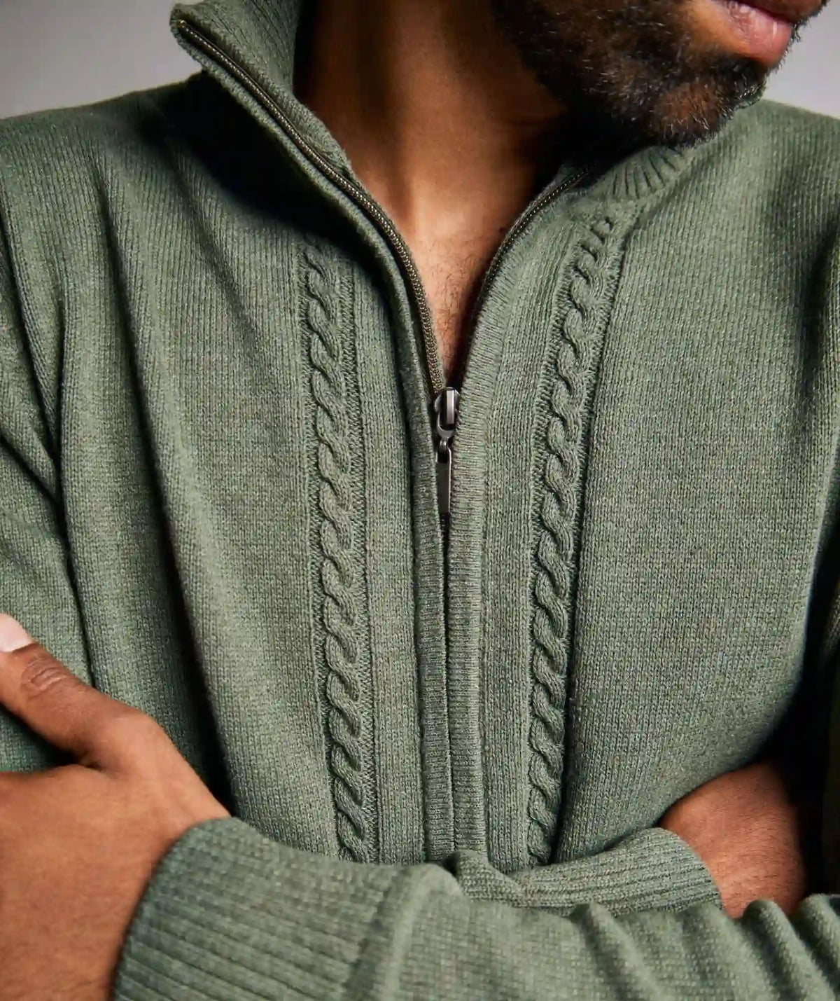 Chaqueta Verde Tejida Con Cierre Y Detalle Trenzado - Tenza