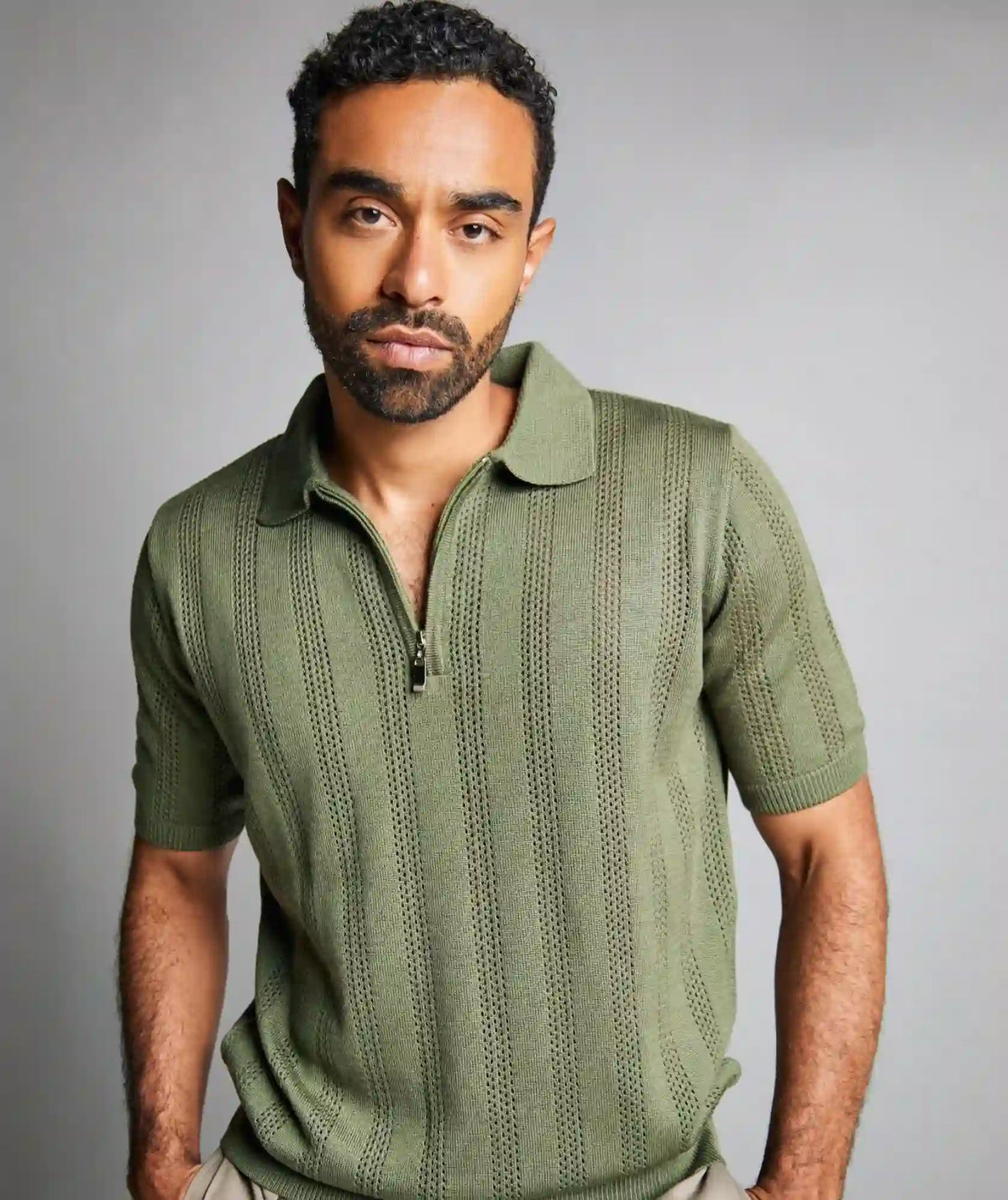 Camiseta Polo Verde Amalfi — Punto Calado con Cremallera
