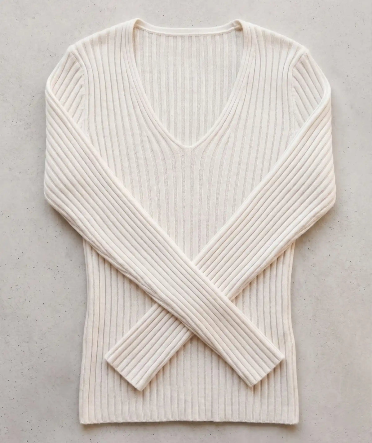 Escote Beige en Cuello V de Algodón | Leticia