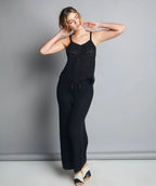 Combo Top de Tirantes Color Negro en Tejido Punto en Algodón y Pantalón Negro Diseño Tipo Panal en Algodón