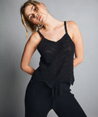 Combo Top de Tirantes Color Negro en Tejido Punto en Algodón y Pantalón Negro Diseño Tipo Panal en Algodón